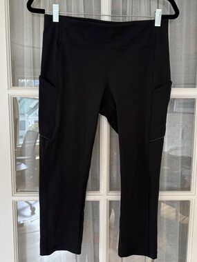 Excellent Condition Cropped Lululemon Fast and Free